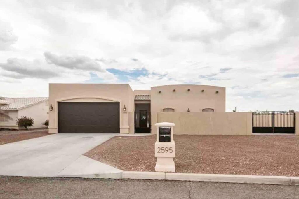 Havasu Retreat! Pool, Spa, Gym & View مدينة ليك هافاسو المظهر الخارجي الصورة