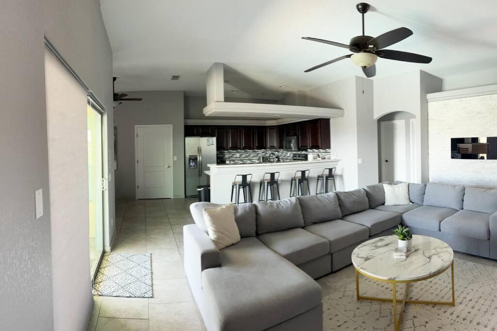 Havasu Retreat! Pool, Spa, Gym & View مدينة ليك هافاسو المظهر الخارجي الصورة
